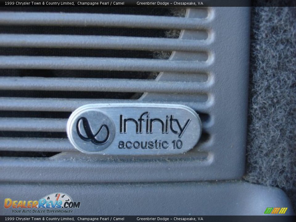 1999 Chrysler Town & Country Limited Champagne Pearl / Camel Photo #10