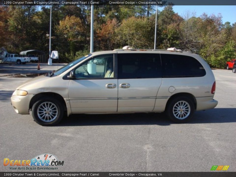 1999 Chrysler Town & Country Limited Champagne Pearl / Camel Photo #12