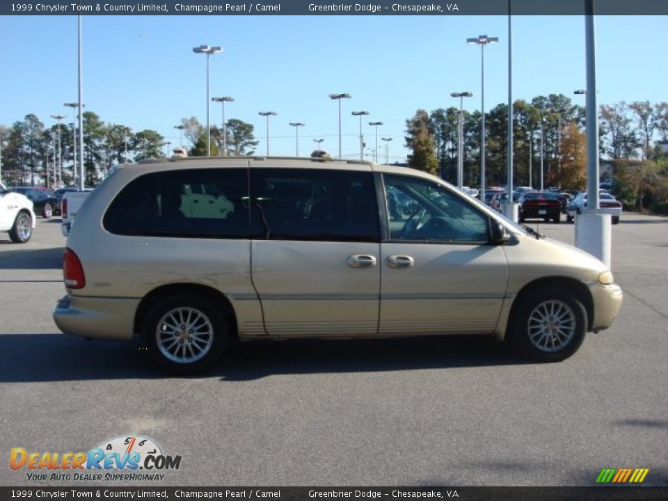 1999 Chrysler Town & Country Limited Champagne Pearl / Camel Photo #13