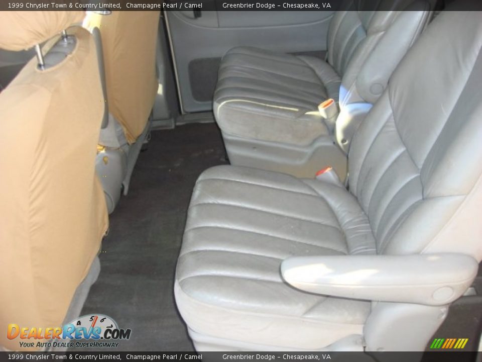 1999 Chrysler Town & Country Limited Champagne Pearl / Camel Photo #16