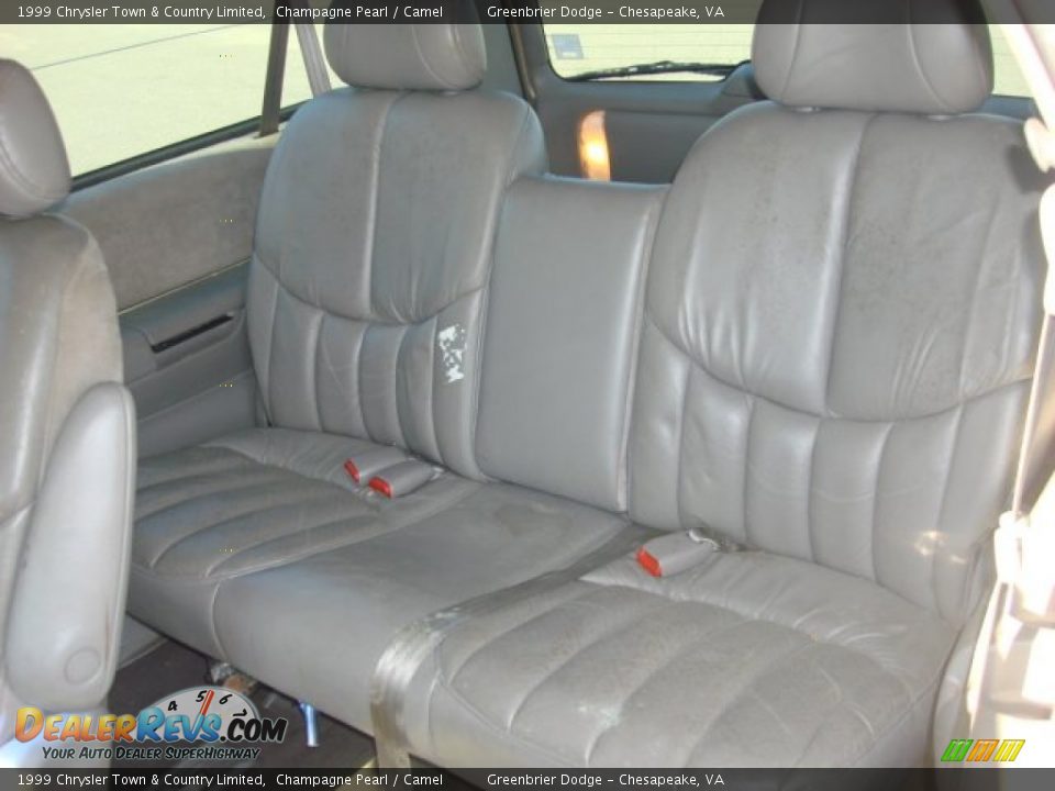 1999 Chrysler Town & Country Limited Champagne Pearl / Camel Photo #17