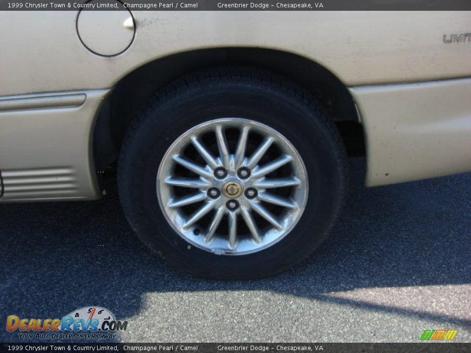 1999 Chrysler Town & Country Limited Champagne Pearl / Camel Photo #21