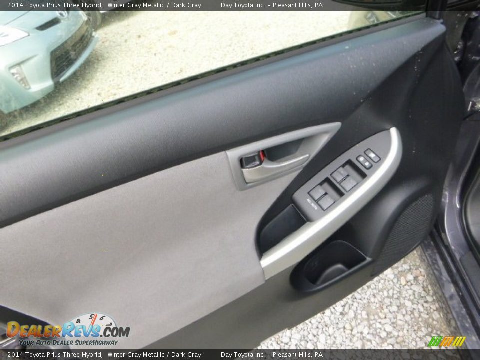 2014 Toyota Prius Three Hybrid Winter Gray Metallic / Dark Gray Photo #14
