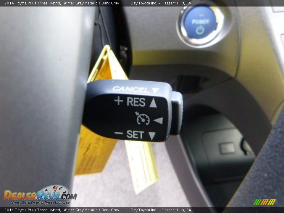 2014 Toyota Prius Three Hybrid Winter Gray Metallic / Dark Gray Photo #17