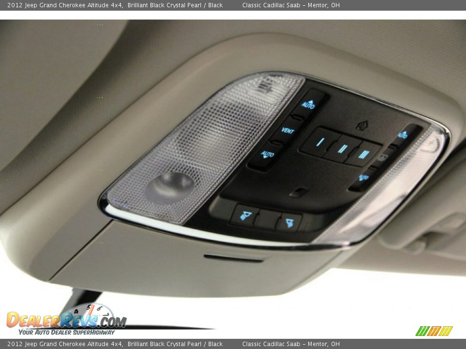 2012 Jeep Grand Cherokee Altitude 4x4 Brilliant Black Crystal Pearl / Black Photo #10