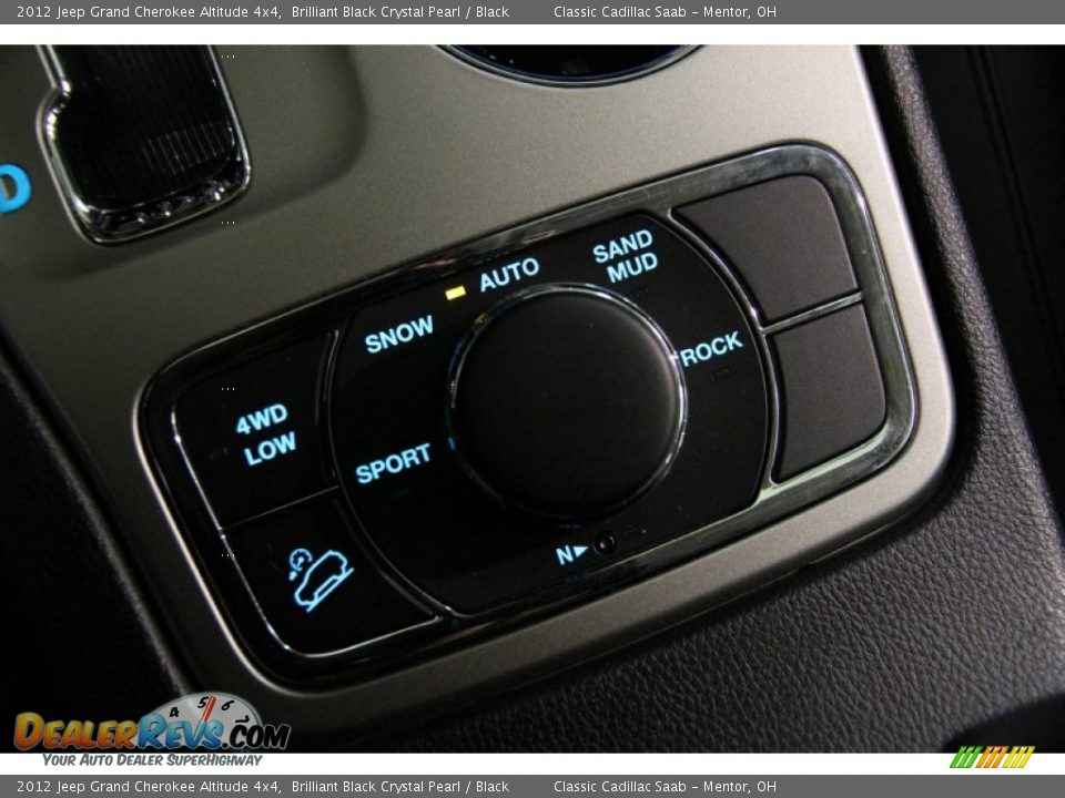 2012 Jeep Grand Cherokee Altitude 4x4 Brilliant Black Crystal Pearl / Black Photo #33