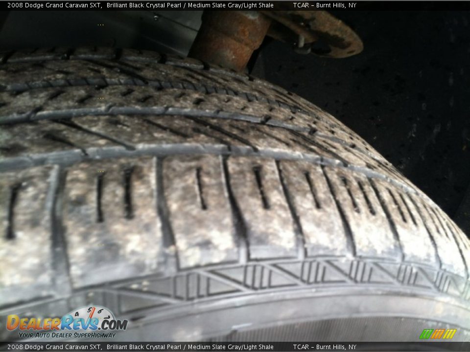 2008 Dodge Grand Caravan SXT Brilliant Black Crystal Pearl / Medium Slate Gray/Light Shale Photo #2