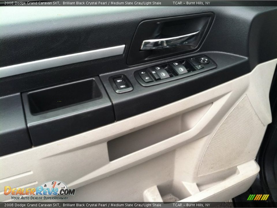 2008 Dodge Grand Caravan SXT Brilliant Black Crystal Pearl / Medium Slate Gray/Light Shale Photo #8