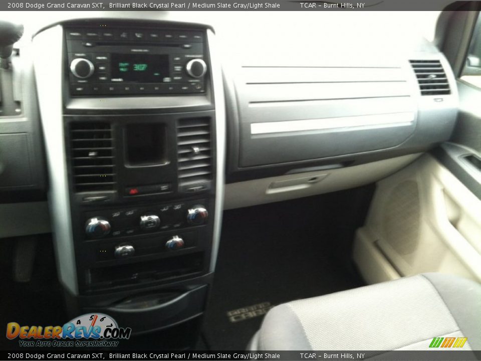 2008 Dodge Grand Caravan SXT Brilliant Black Crystal Pearl / Medium Slate Gray/Light Shale Photo #12