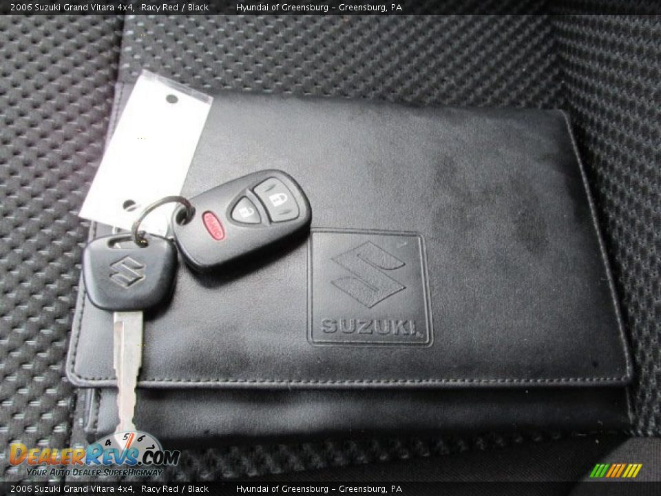 2006 Suzuki Grand Vitara 4x4 Racy Red / Black Photo #22