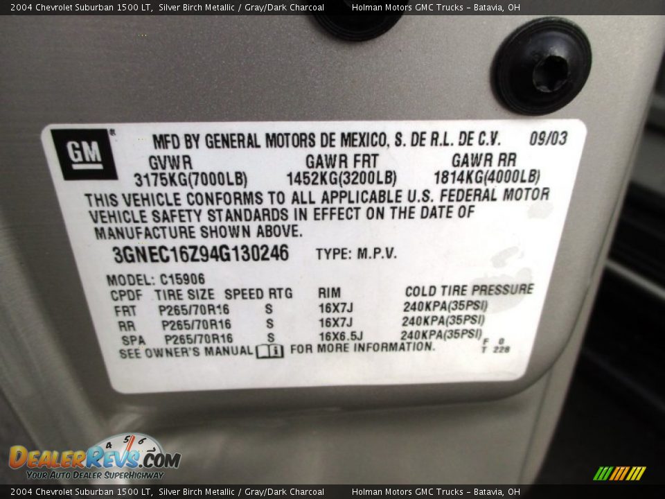 2004 Chevrolet Suburban 1500 LT Silver Birch Metallic / Gray/Dark Charcoal Photo #5