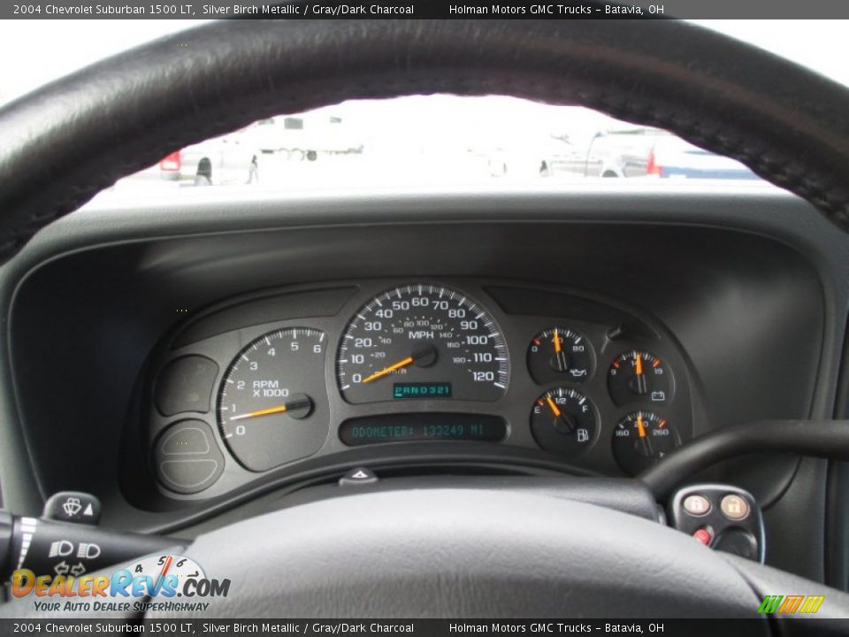 2004 Chevrolet Suburban 1500 LT Silver Birch Metallic / Gray/Dark Charcoal Photo #10