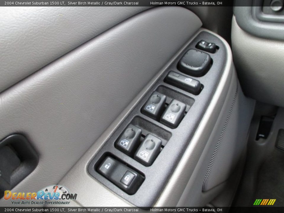 2004 Chevrolet Suburban 1500 LT Silver Birch Metallic / Gray/Dark Charcoal Photo #12
