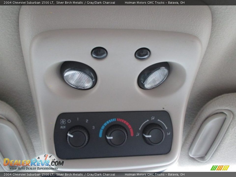 2004 Chevrolet Suburban 1500 LT Silver Birch Metallic / Gray/Dark Charcoal Photo #13