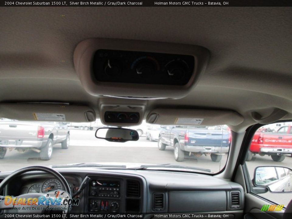 2004 Chevrolet Suburban 1500 LT Silver Birch Metallic / Gray/Dark Charcoal Photo #15