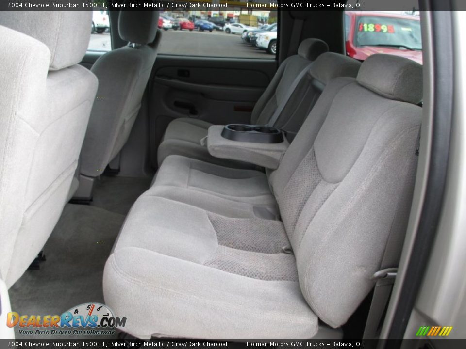 2004 Chevrolet Suburban 1500 LT Silver Birch Metallic / Gray/Dark Charcoal Photo #16