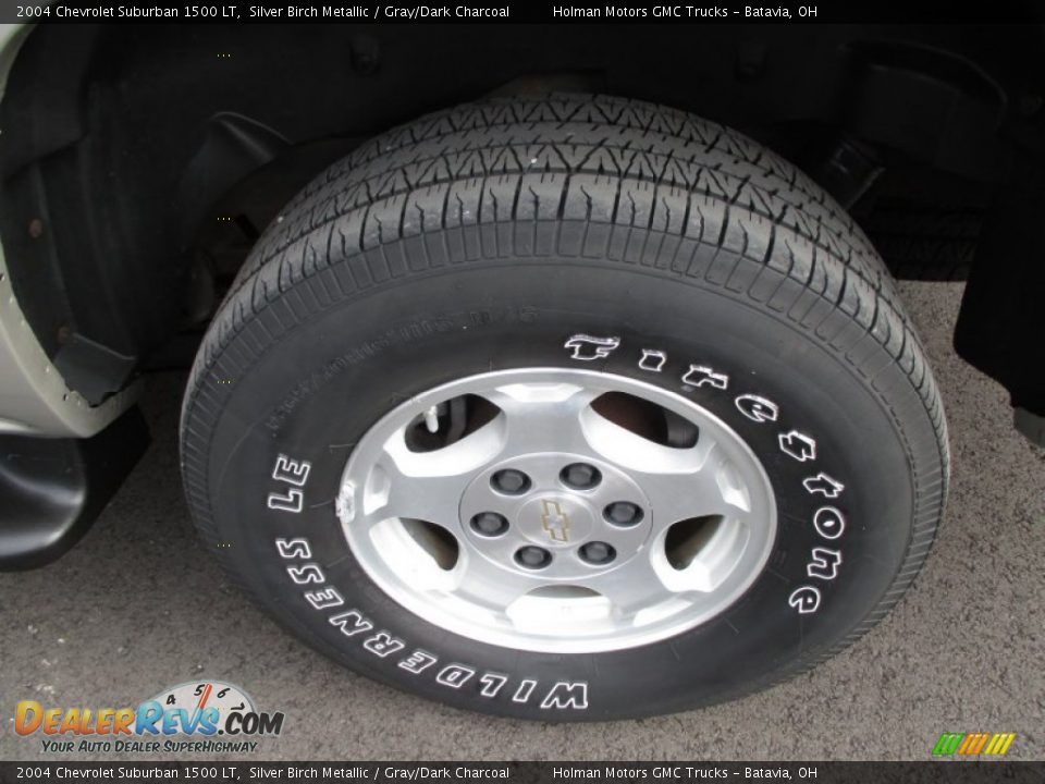 2004 Chevrolet Suburban 1500 LT Silver Birch Metallic / Gray/Dark Charcoal Photo #17