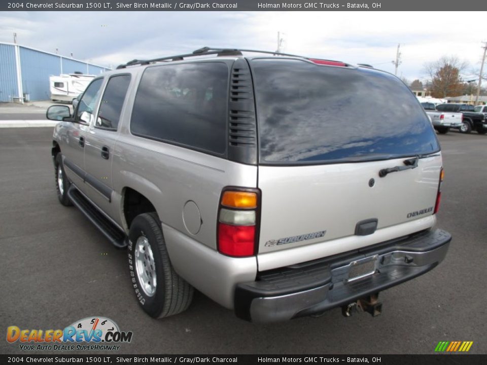 2004 Chevrolet Suburban 1500 LT Silver Birch Metallic / Gray/Dark Charcoal Photo #18