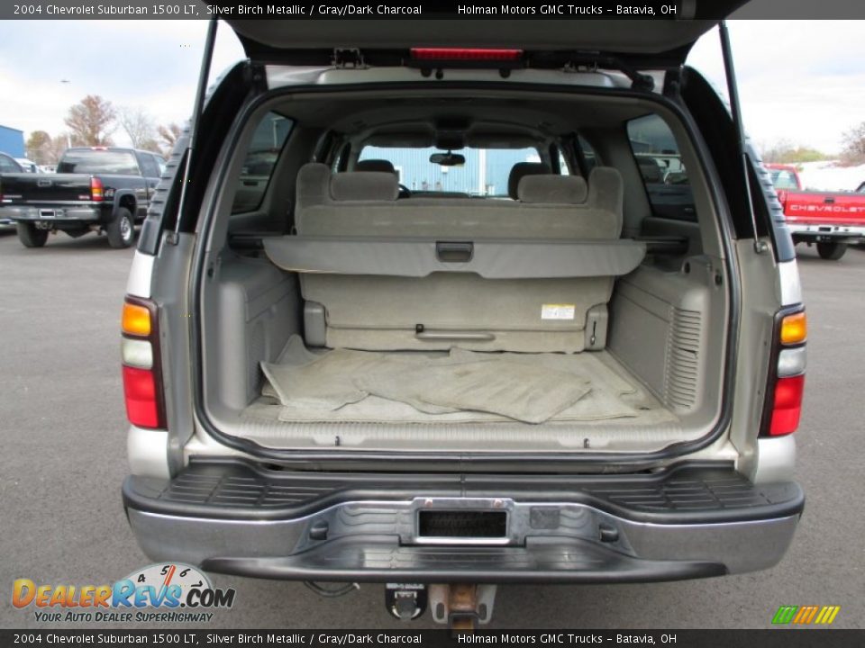 2004 Chevrolet Suburban 1500 LT Silver Birch Metallic / Gray/Dark Charcoal Photo #19