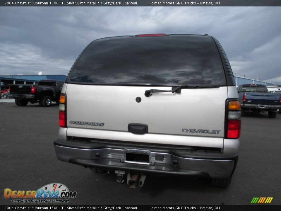 2004 Chevrolet Suburban 1500 LT Silver Birch Metallic / Gray/Dark Charcoal Photo #22