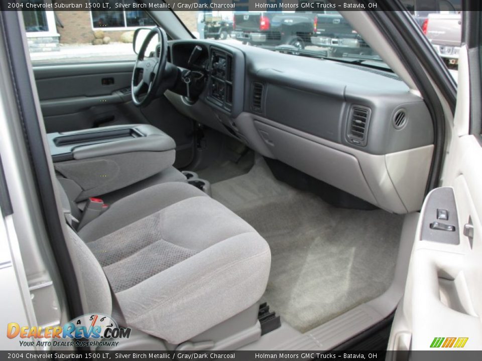 2004 Chevrolet Suburban 1500 LT Silver Birch Metallic / Gray/Dark Charcoal Photo #24