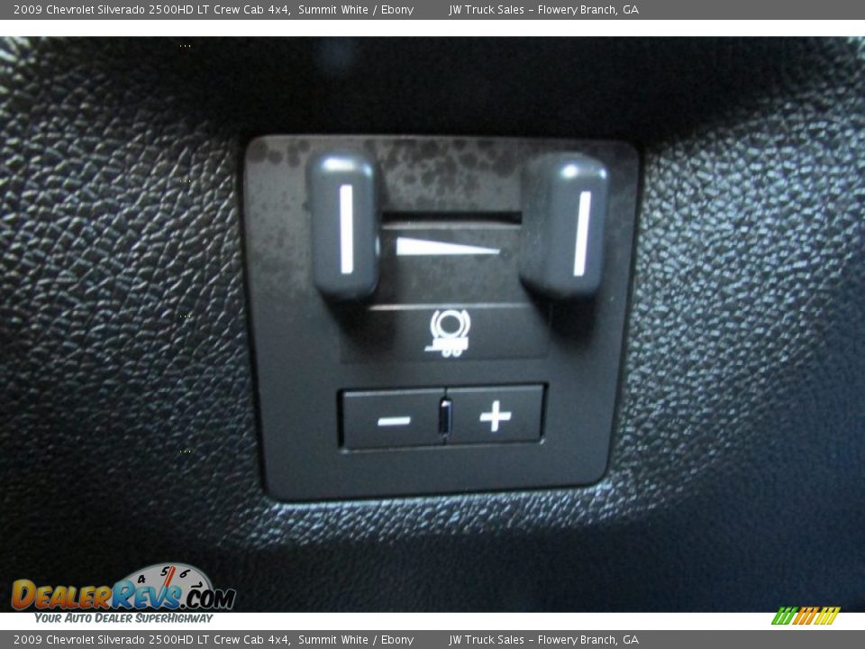 2009 Chevrolet Silverado 2500HD LT Crew Cab 4x4 Summit White / Ebony Photo #22