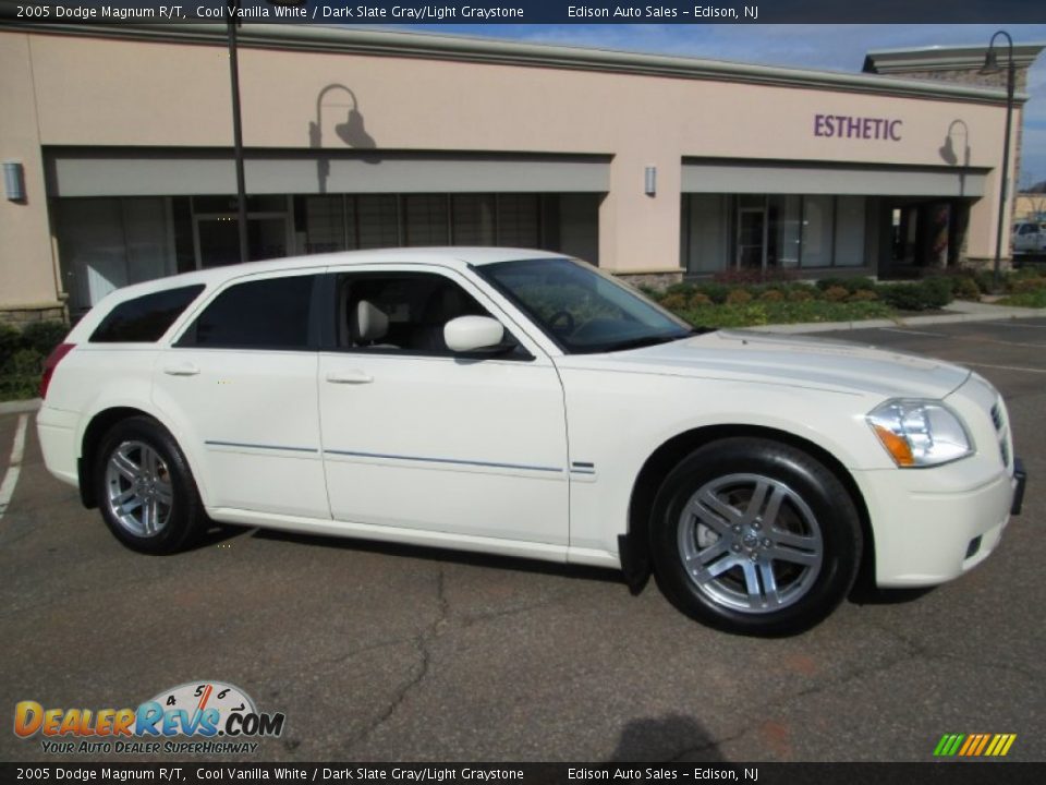 2005 Dodge Magnum R/T Cool Vanilla White / Dark Slate Gray/Light Graystone Photo #11