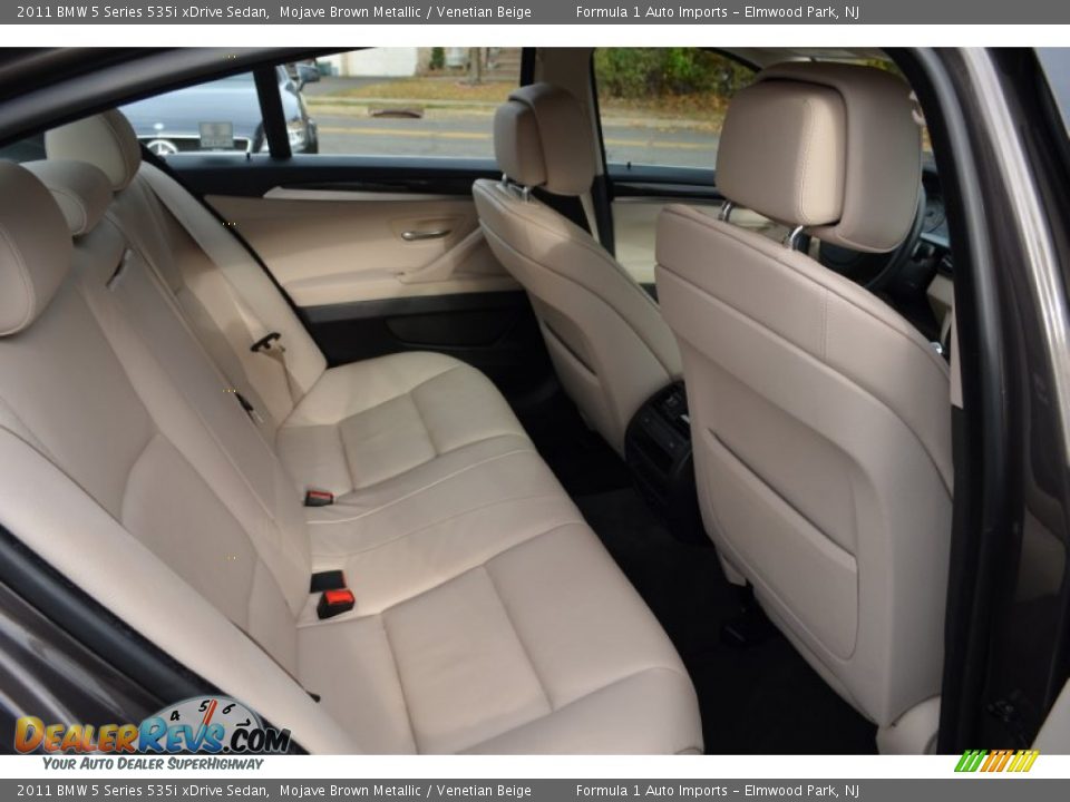 2011 BMW 5 Series 535i xDrive Sedan Mojave Brown Metallic / Venetian Beige Photo #22