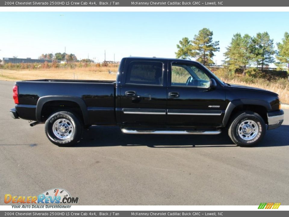 2004 Chevrolet Silverado 2500HD LS Crew Cab 4x4 Black / Tan Photo #6