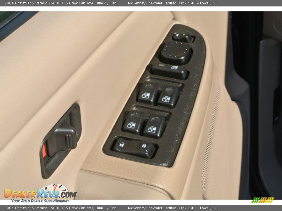 2004 Chevrolet Silverado 2500HD LS Crew Cab 4x4 Black / Tan Photo #10