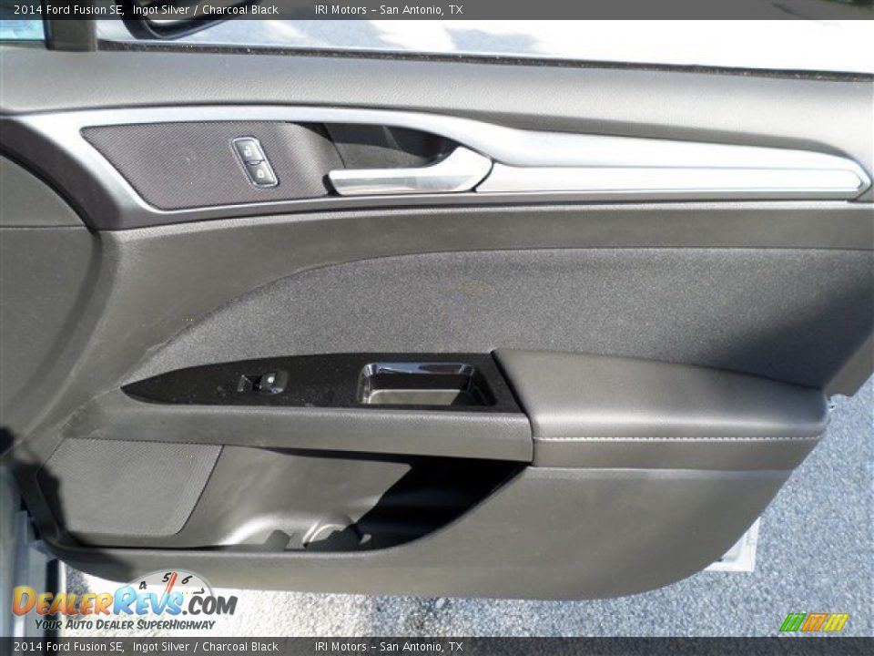 2014 Ford Fusion SE Ingot Silver / Charcoal Black Photo #10