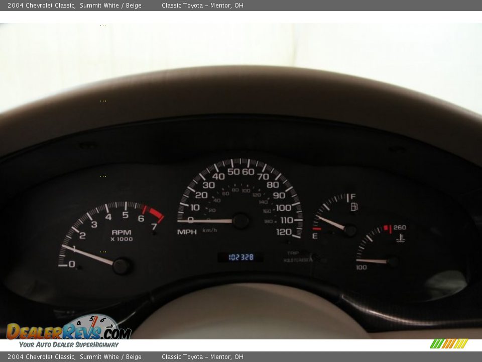 2004 Chevrolet Classic Summit White / Beige Photo #8