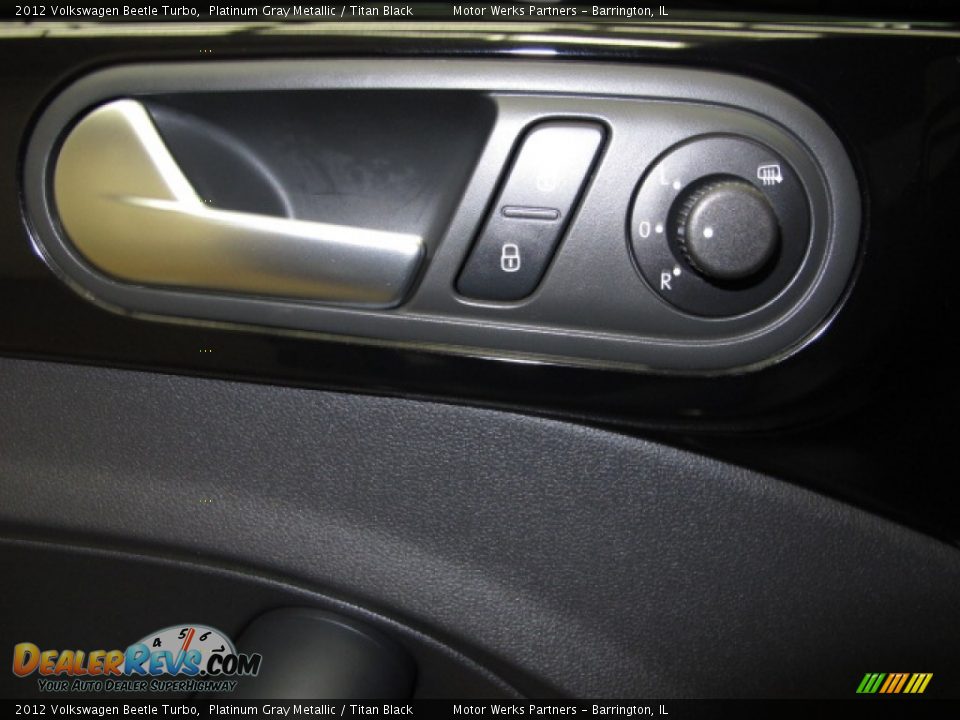 2012 Volkswagen Beetle Turbo Platinum Gray Metallic / Titan Black Photo #34