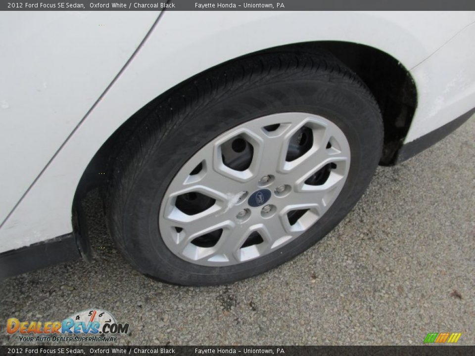 2012 Ford Focus SE Sedan Oxford White / Charcoal Black Photo #15