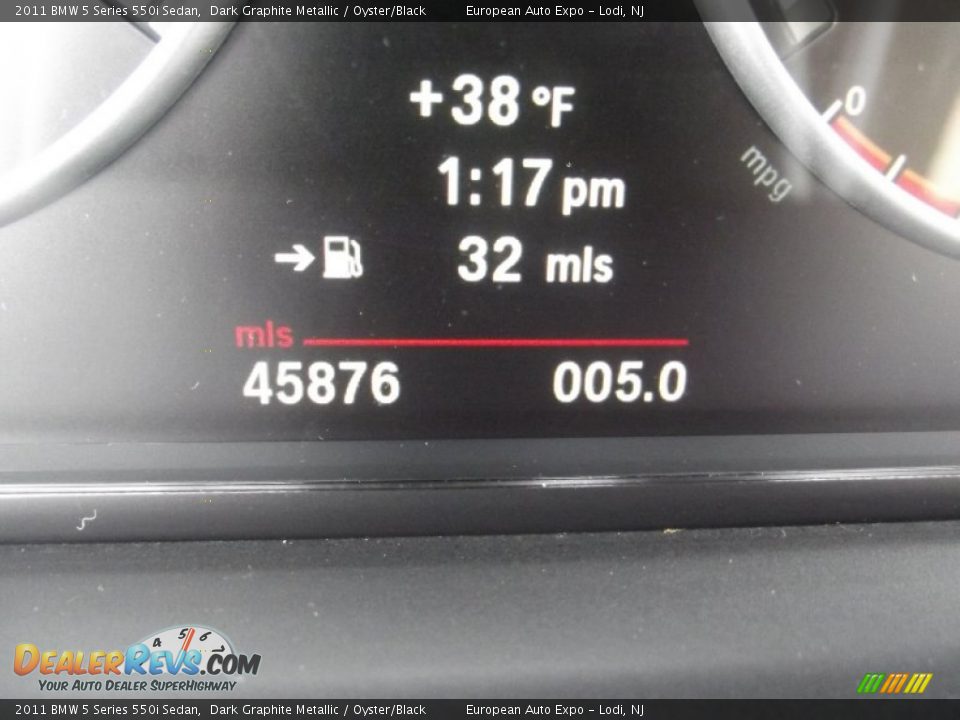 2011 BMW 5 Series 550i Sedan Dark Graphite Metallic / Oyster/Black Photo #27