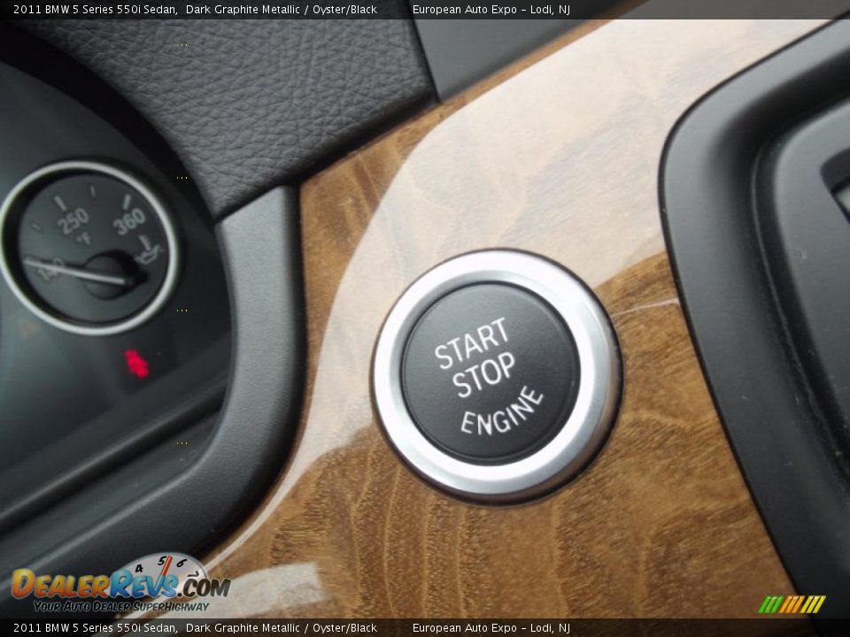 2011 BMW 5 Series 550i Sedan Dark Graphite Metallic / Oyster/Black Photo #28