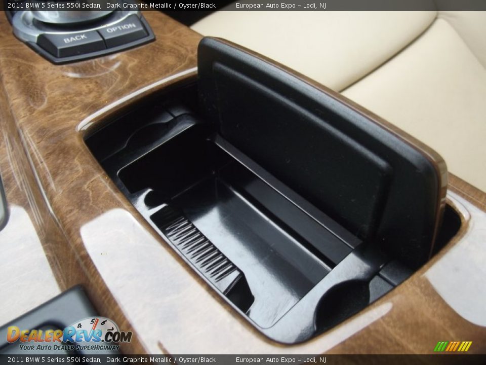 2011 BMW 5 Series 550i Sedan Dark Graphite Metallic / Oyster/Black Photo #36