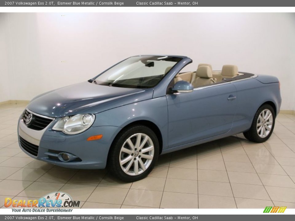 Front 3/4 View of 2007 Volkswagen Eos 2.0T Photo #4