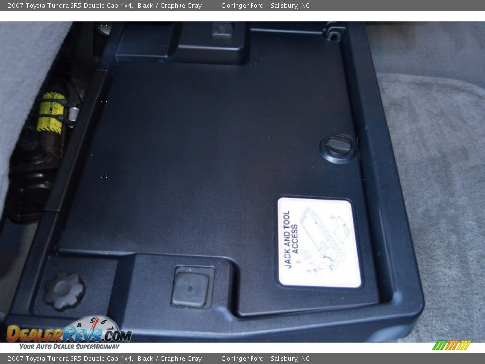 2007 Toyota Tundra SR5 Double Cab 4x4 Black / Graphite Gray Photo #15