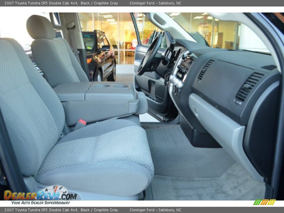 2007 Toyota Tundra SR5 Double Cab 4x4 Black / Graphite Gray Photo #16
