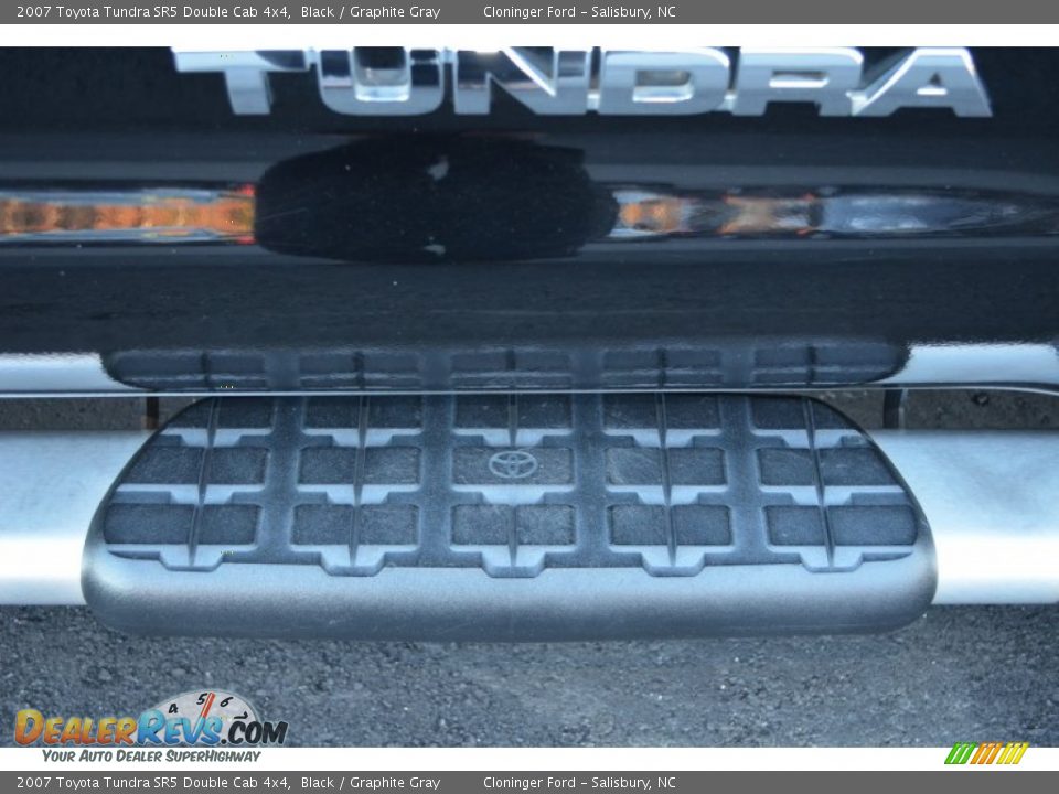 2007 Toyota Tundra SR5 Double Cab 4x4 Black / Graphite Gray Photo #20