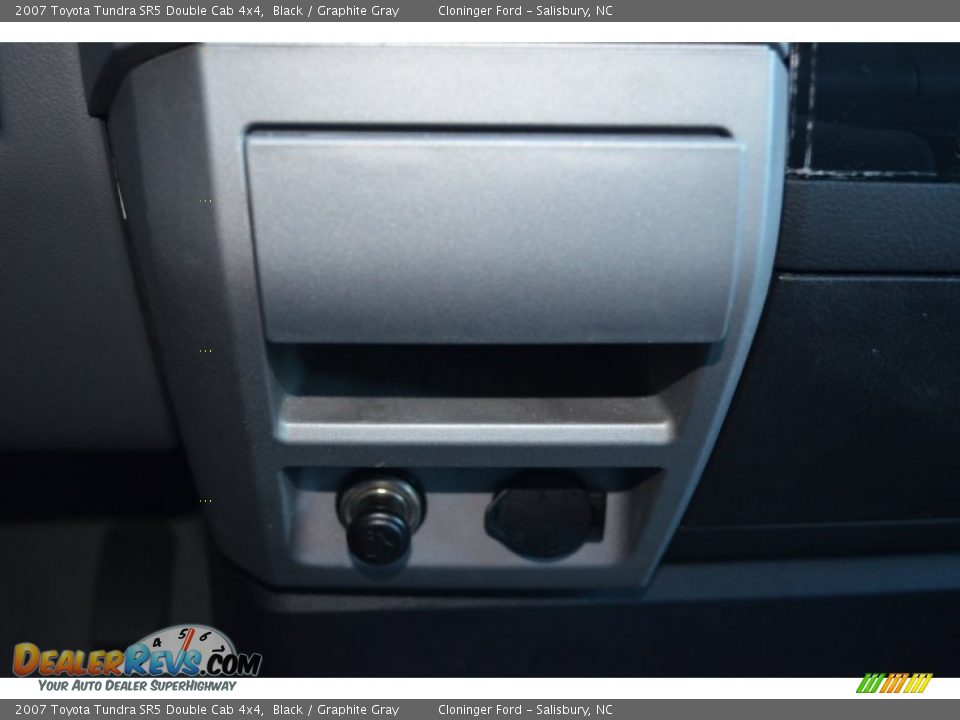 2007 Toyota Tundra SR5 Double Cab 4x4 Black / Graphite Gray Photo #28