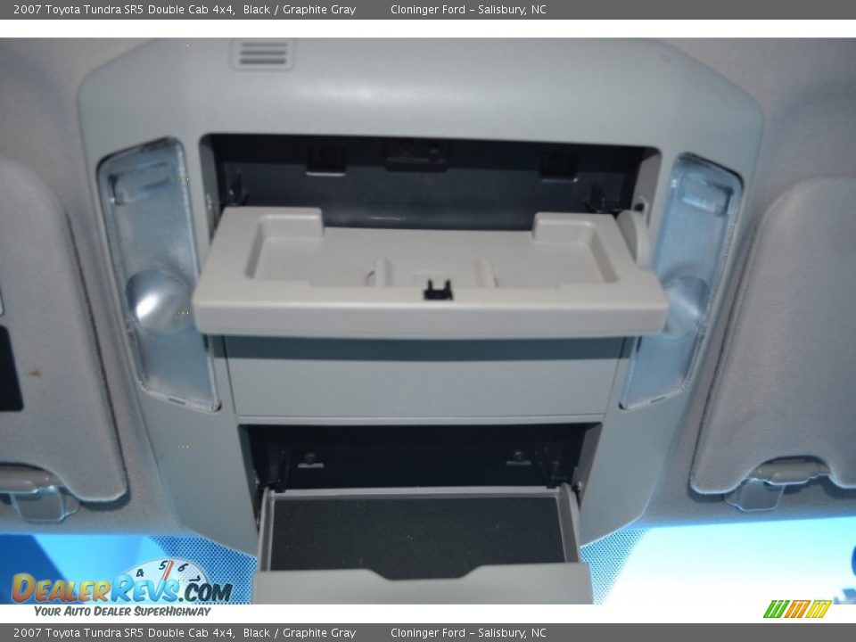 2007 Toyota Tundra SR5 Double Cab 4x4 Black / Graphite Gray Photo #31