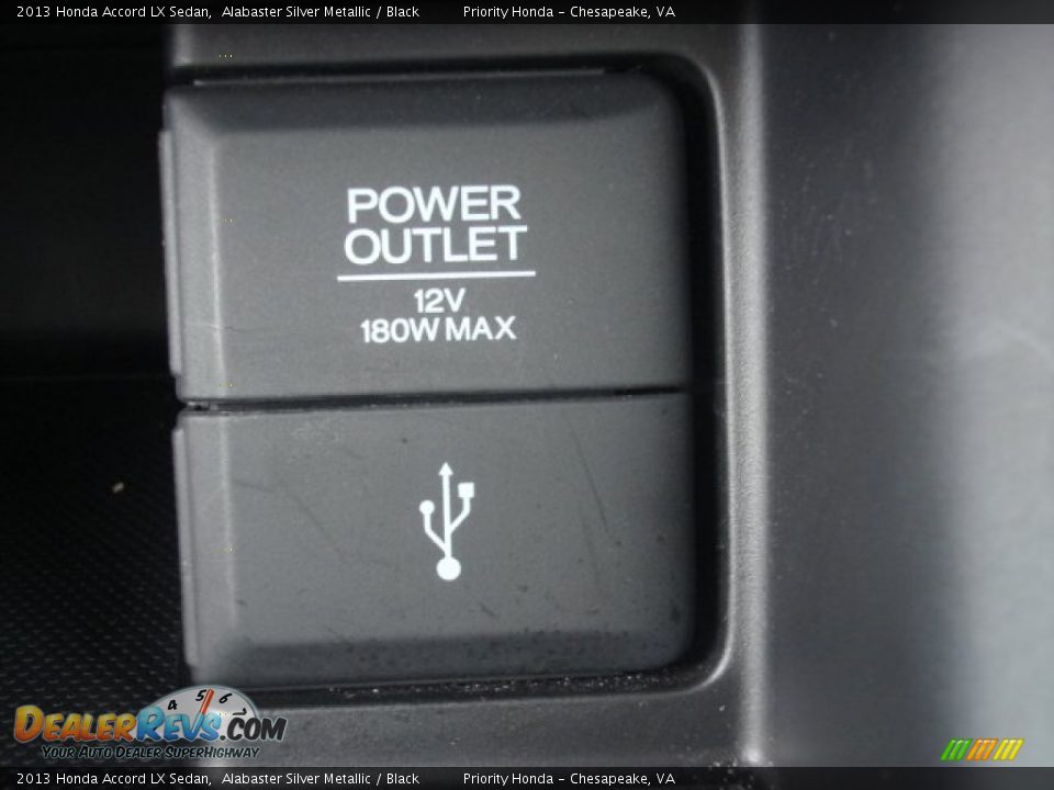 2013 Honda Accord LX Sedan Alabaster Silver Metallic / Black Photo #20