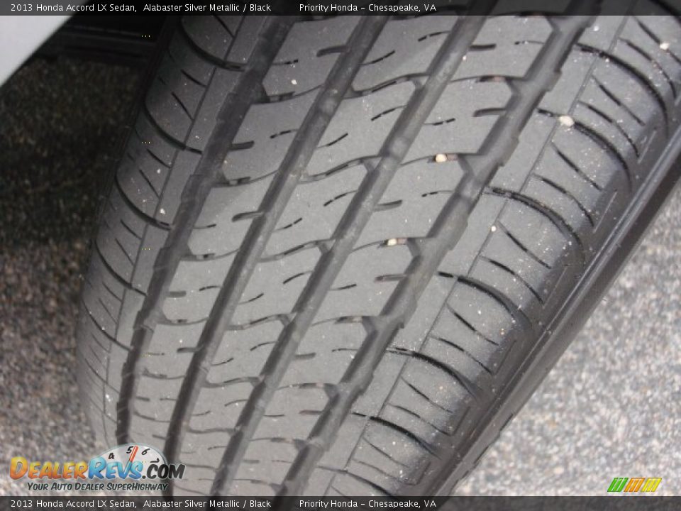 2013 Honda Accord LX Sedan Alabaster Silver Metallic / Black Photo #26