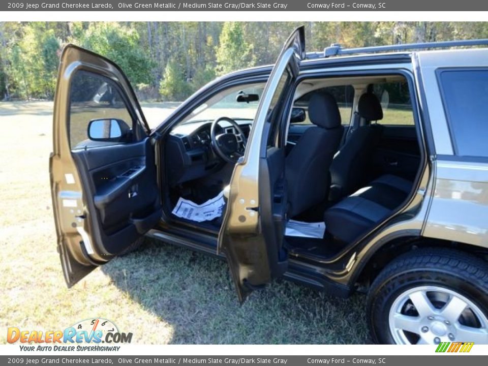 2009 Jeep Grand Cherokee Laredo Olive Green Metallic / Medium Slate Gray/Dark Slate Gray Photo #10