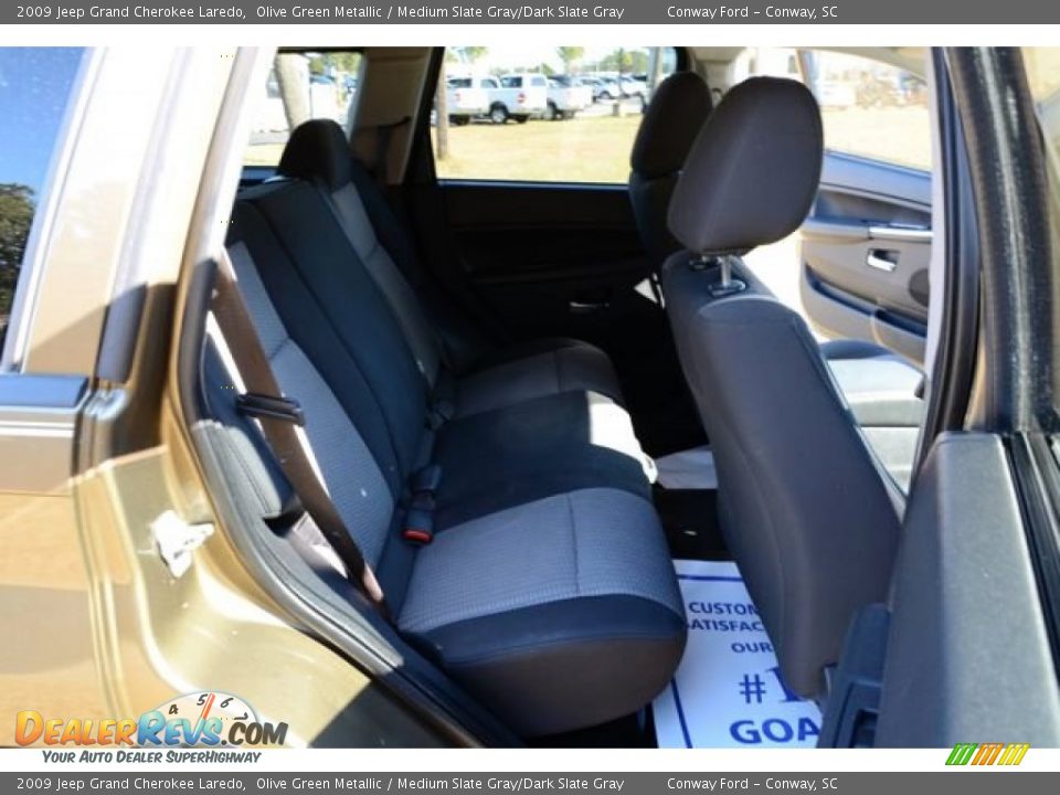 2009 Jeep Grand Cherokee Laredo Olive Green Metallic / Medium Slate Gray/Dark Slate Gray Photo #16