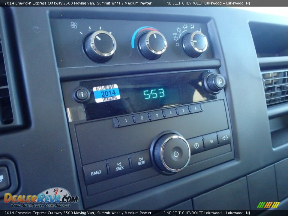 2014 Chevrolet Express Cutaway 3500 Moving Van Summit White / Medium Pewter Photo #13