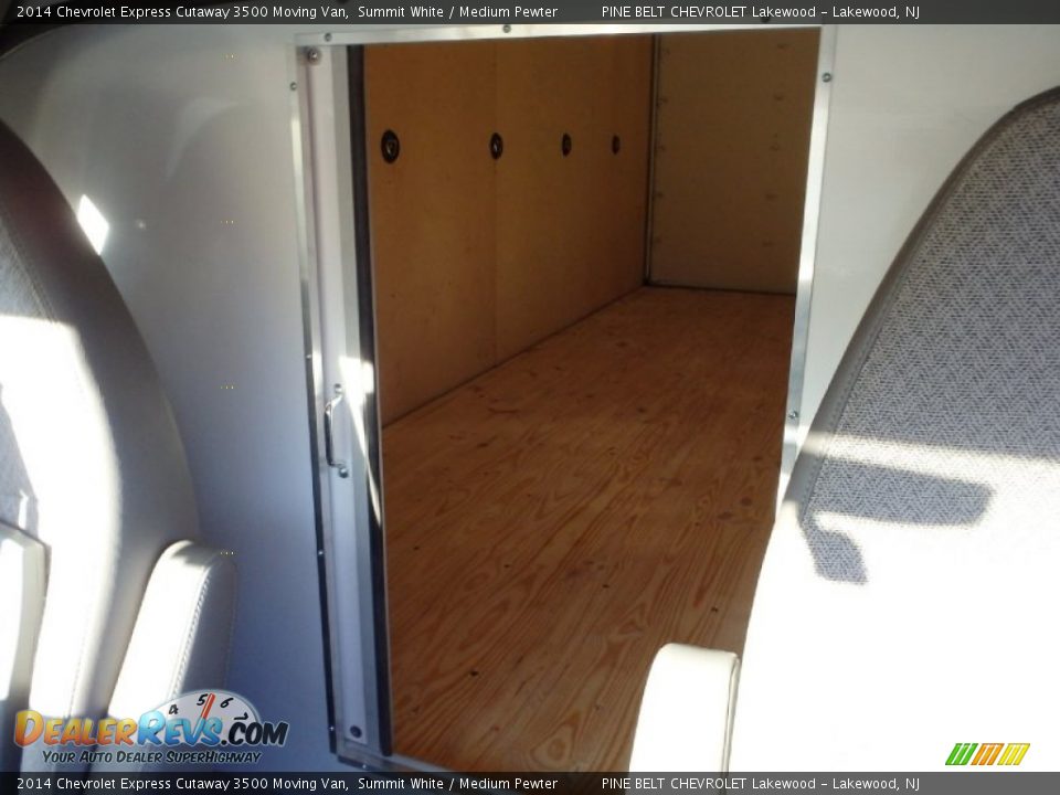 2014 Chevrolet Express Cutaway 3500 Moving Van Summit White / Medium Pewter Photo #14