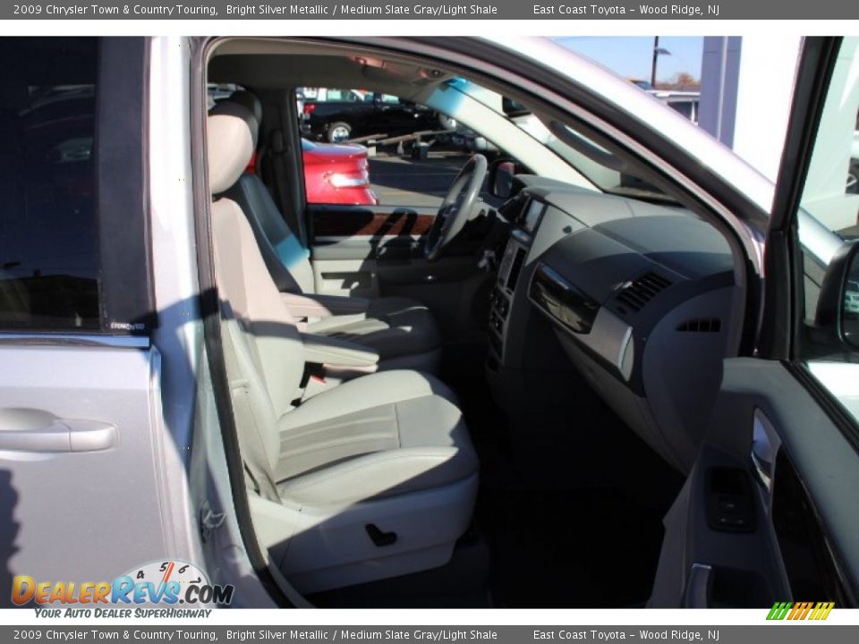 2009 Chrysler Town & Country Touring Bright Silver Metallic / Medium Slate Gray/Light Shale Photo #8